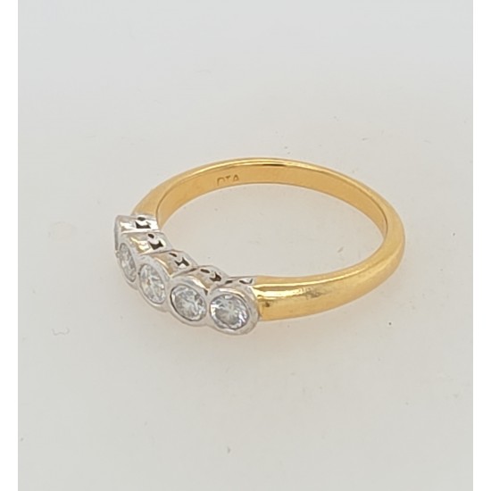 Pre Owned 18ct 5 Stone Diamond Ring ZB350